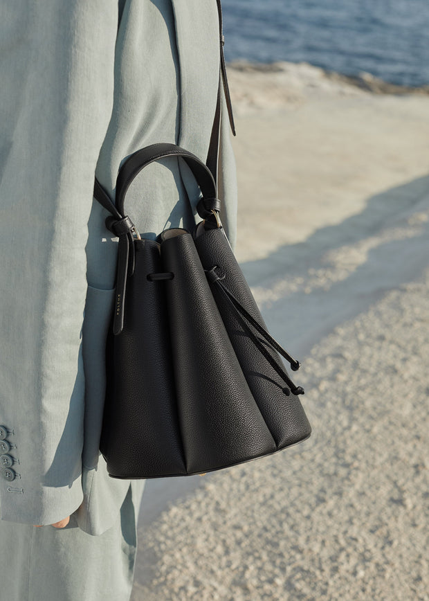 Numéro Huit - Noir Grainé